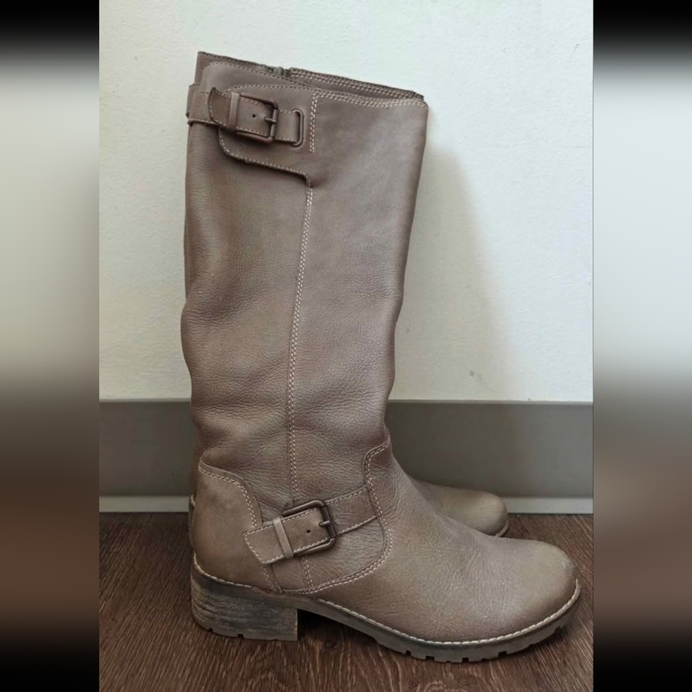 Sofft Ankle Boots with Buckle